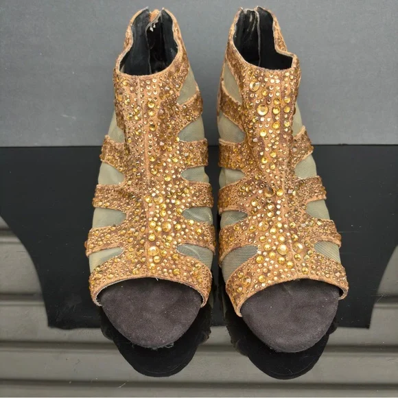 Joan Boyce Embellished Print Bootie Heels Size 8.5W - Picture 2 of 8